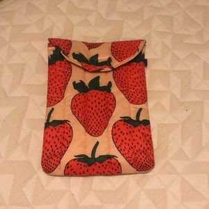 Baggu Strawberry Cloud Laptop Case 13”